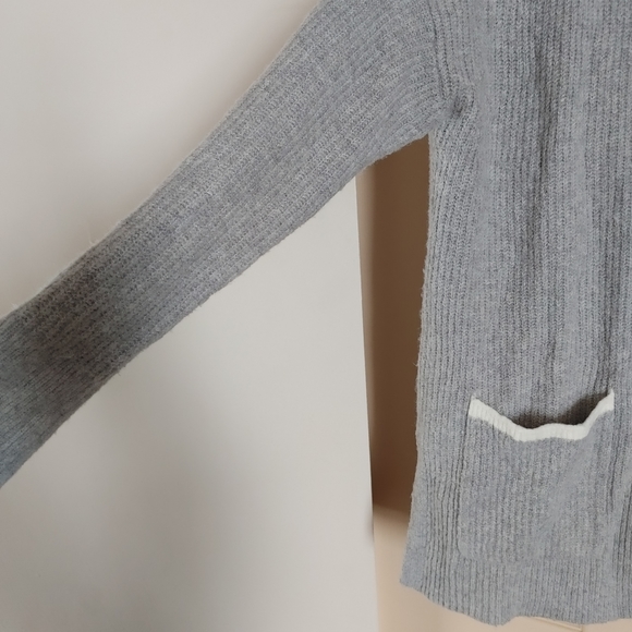 Cardigan - Picture 6 of 6